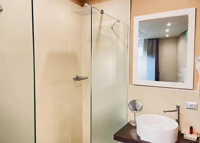 오르카냐 호텔 2*