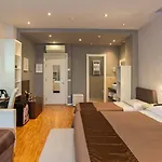 Orcagna מלון 2*