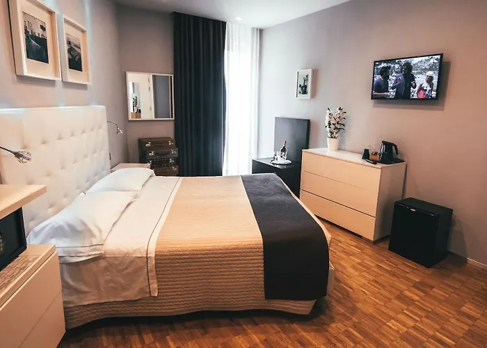 酒店 奥卡尼亚酒店 2*