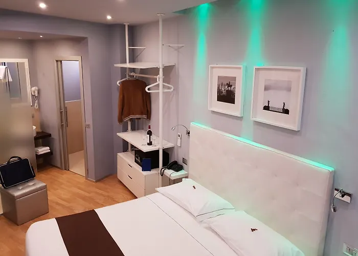 酒店 奥卡尼亚酒店 2*